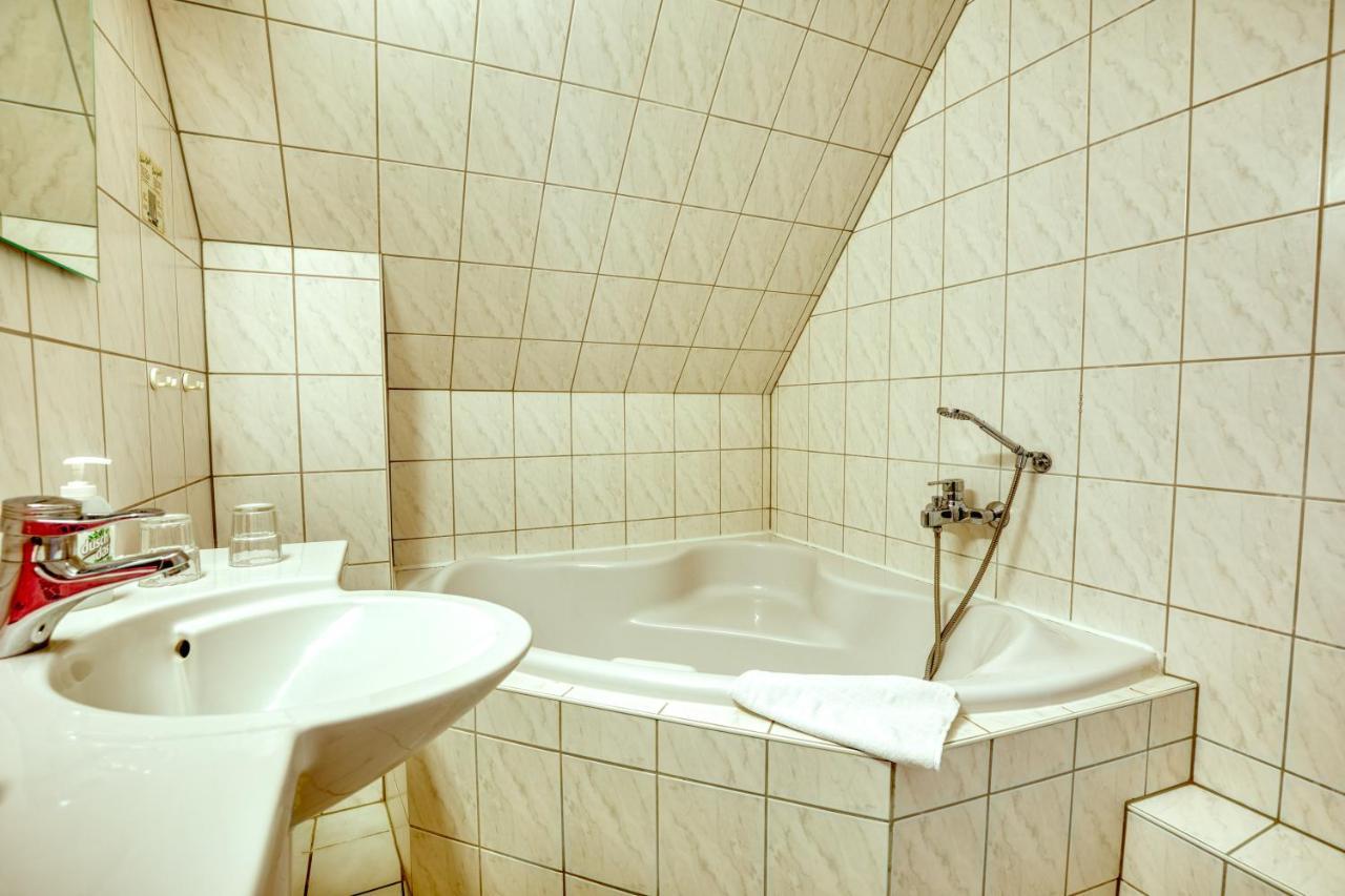 Hotel Kiebitz An Der Ostsee Бёргеренде-Ретвиш Экстерьер фото