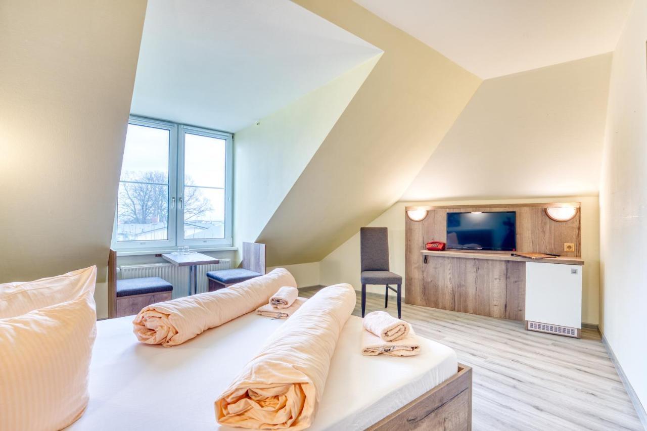 Hotel Kiebitz An Der Ostsee Бёргеренде-Ретвиш Экстерьер фото