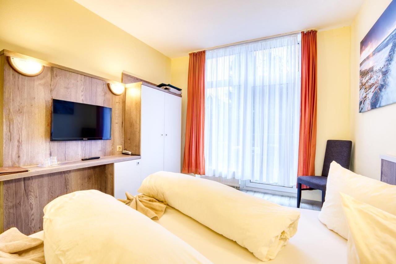 Hotel Kiebitz An Der Ostsee Бёргеренде-Ретвиш Экстерьер фото
